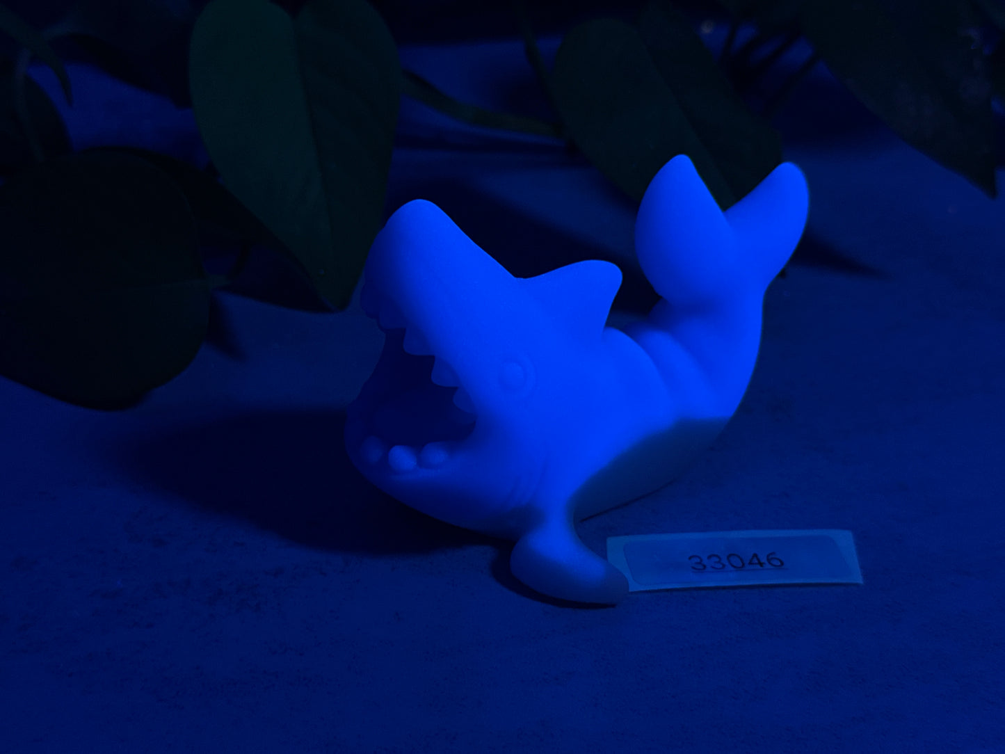 Quint - Shark - Vibe Sleeve - Super Soft - UV - GITD - 33046