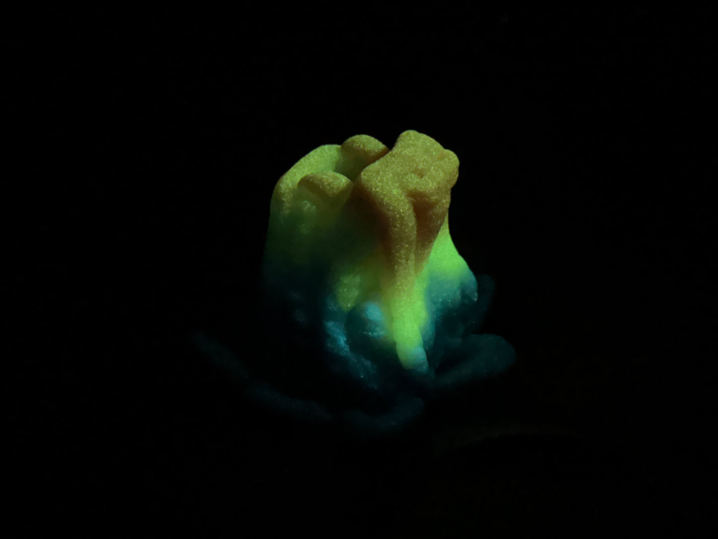 Quetzal - Penetrable Stroker - Mini - Super Soft - UV - GITD - 33045