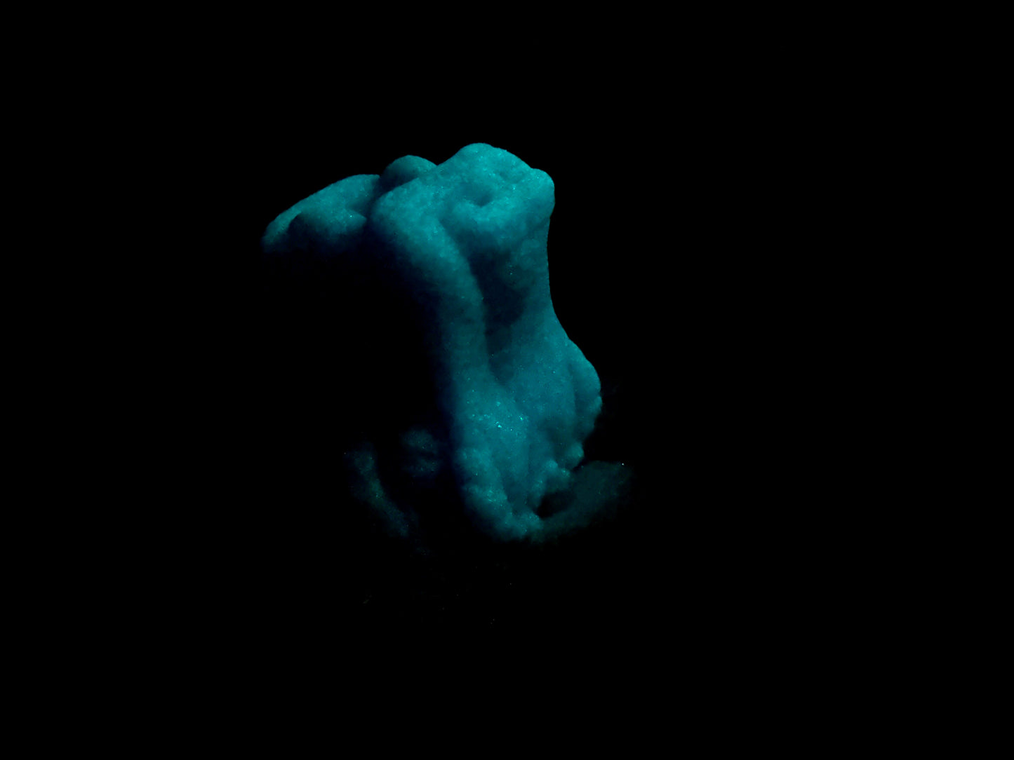 Quetzal - Penetrable Stroker - Large - Super Soft - UV - GITD - 33035